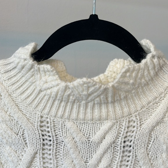 Sadie & Sage Crop Style Sweater - Picture 3 of 12